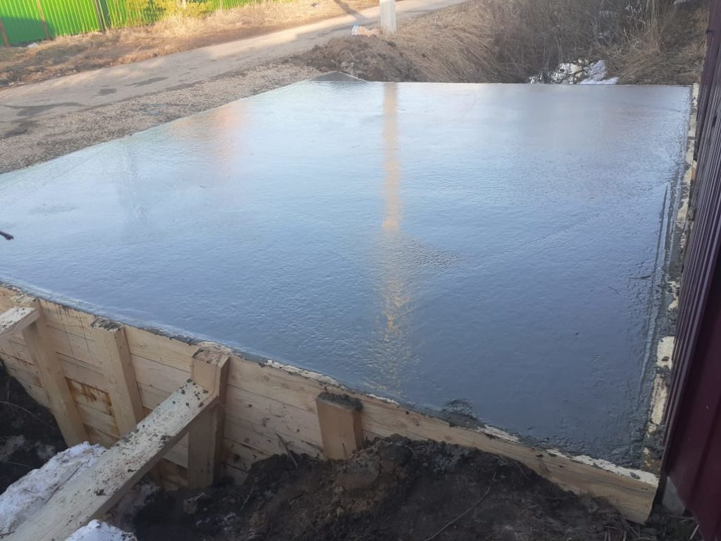 Заезд Монолитный