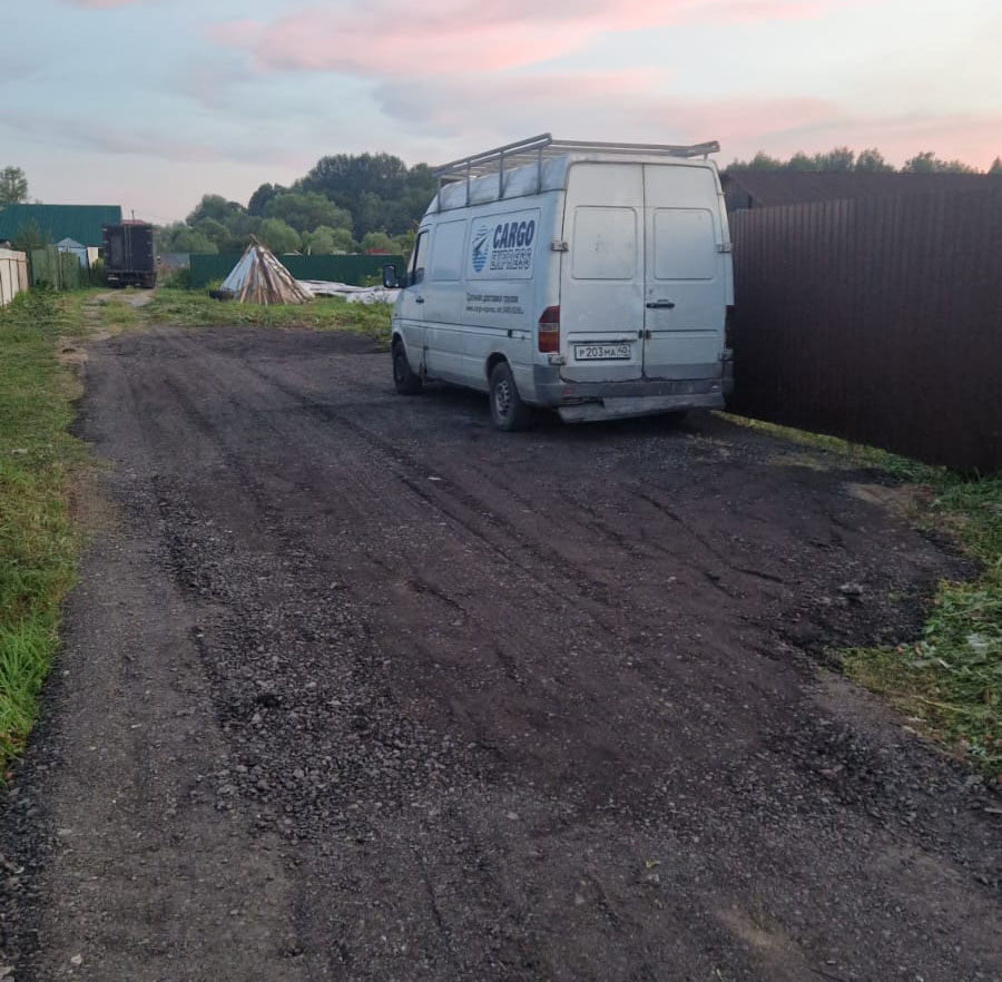 Дорога из асфальтной крошки