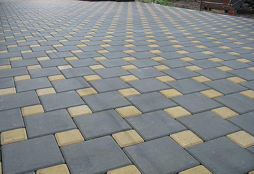 Площадка из тротуарной плитки