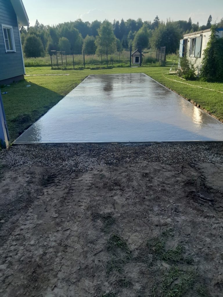 Бетонная площадка под грузовой транспорт (15 см)