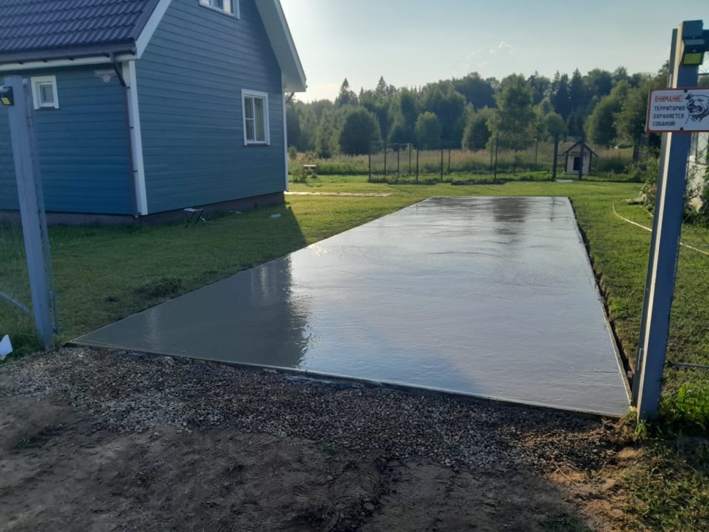 Бетонная площадка под грузовой транспорт (15 см)