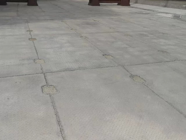 Парковка из дорожных плит