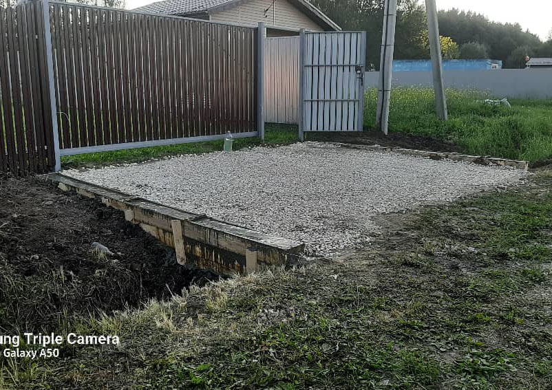 Укладка рулонного газона